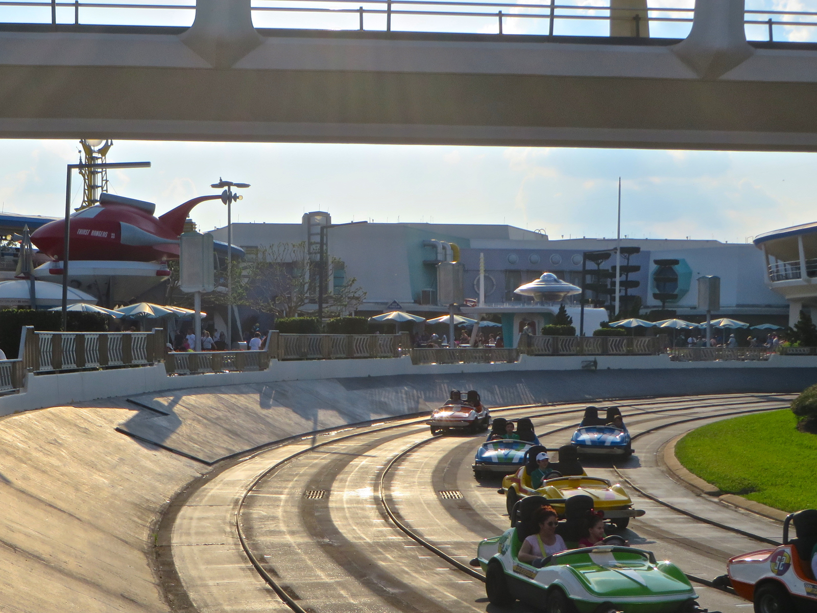 The Vacation Kingdom of the World: Travels in Tomorrowland